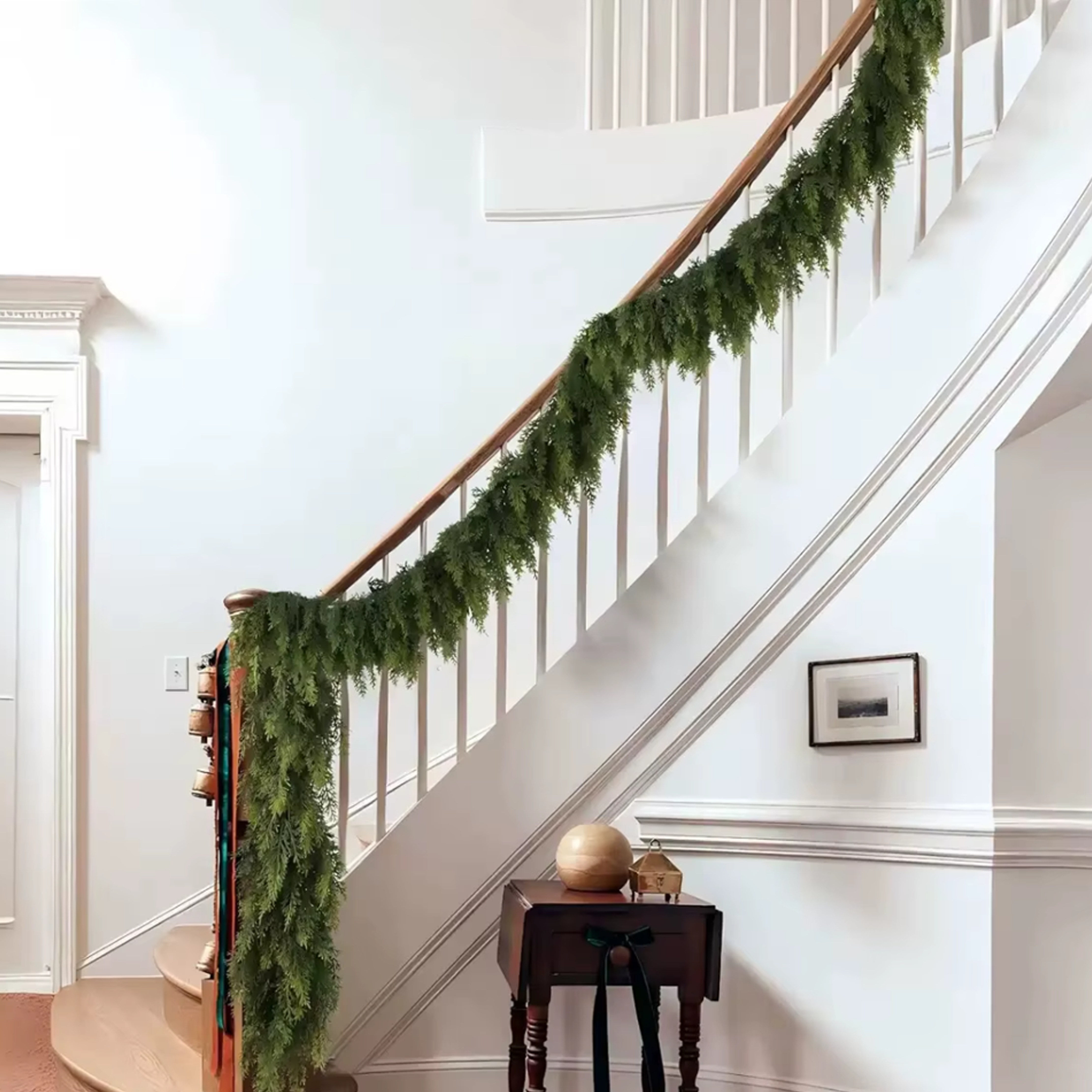 EverLush: Real-Touch Cedar Garland