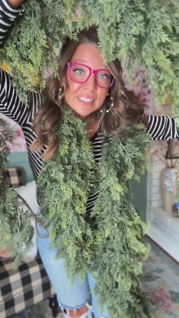 EverLush: Real-Touch Cedar Garland
