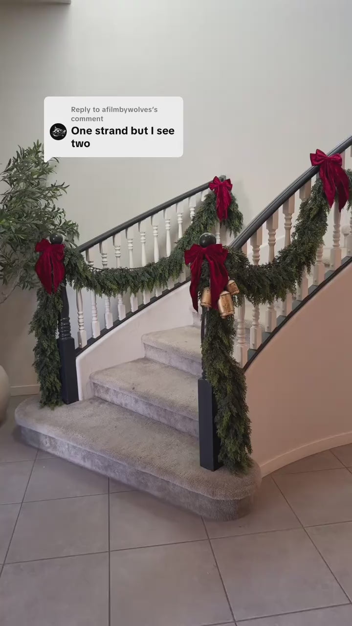 EverLush: Real-Touch Cedar Garland